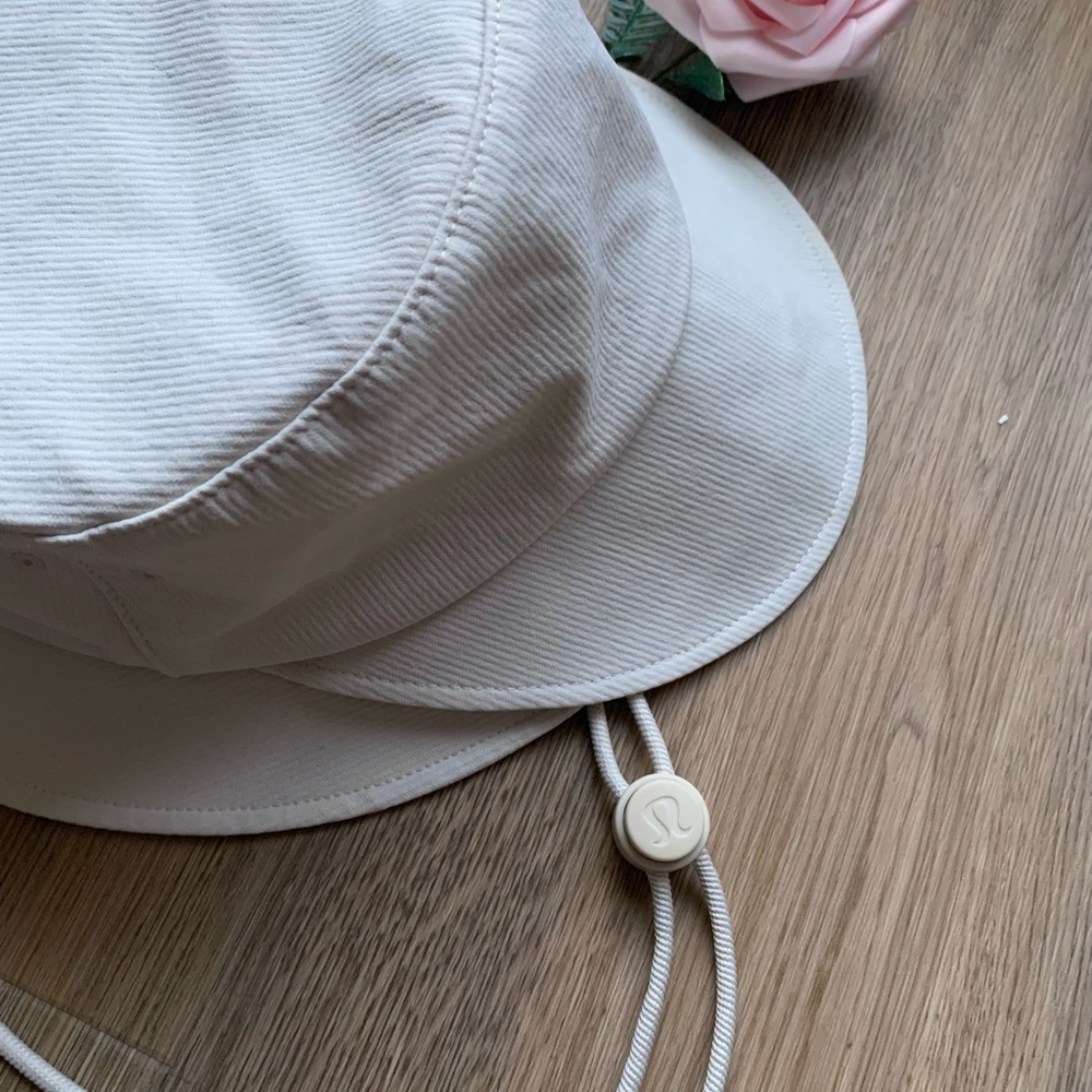 Lululemon Drawstring Bucket Hat - Picture 14 of 15